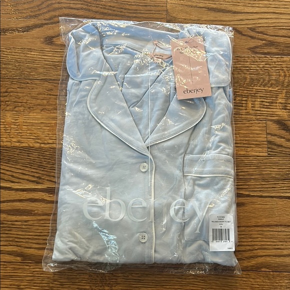 Eberjey Light Blue Women's Pajama Set NWT size Medium - Picture 4 of 5